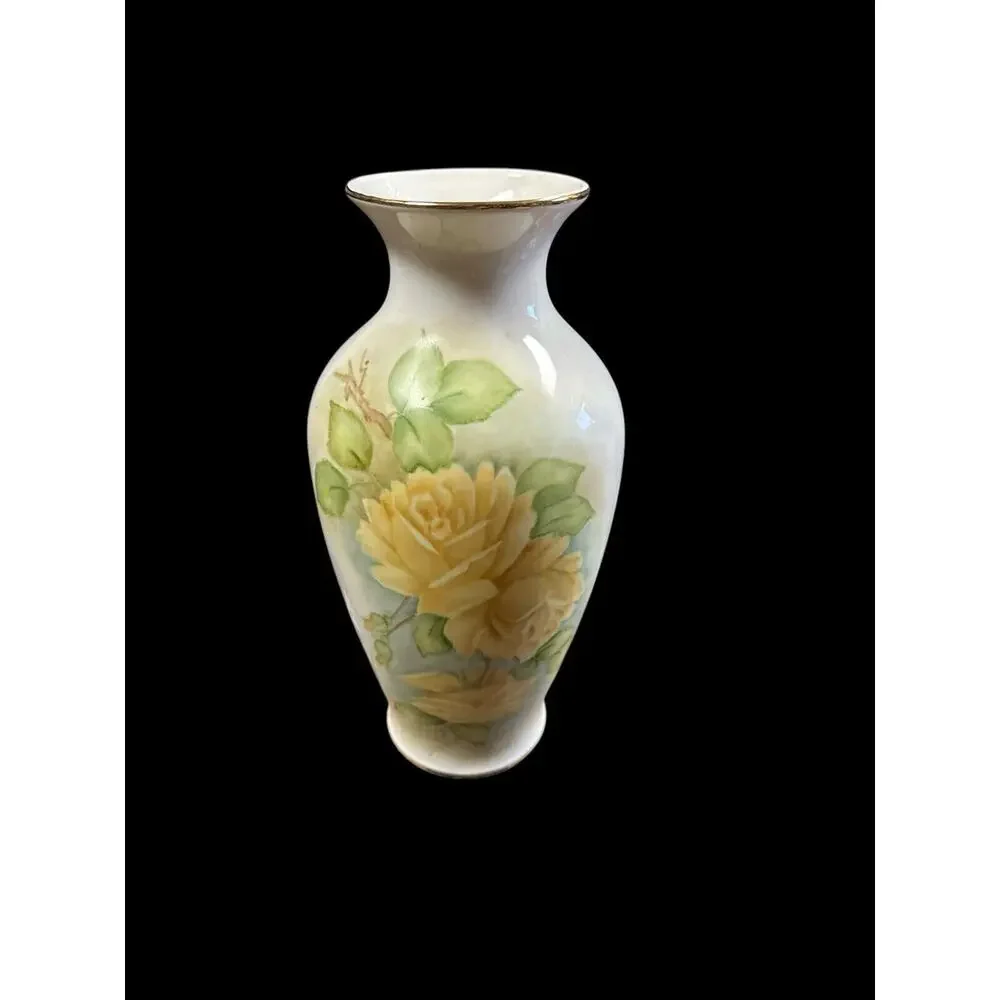 Ruth Houston Hand Painted Yellow‎ Rose Porcelain Vase Gold Gilt Rim Vintage